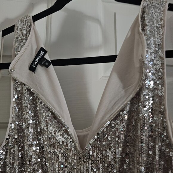 Sequins Jumpsuit - Picture 8 of 11